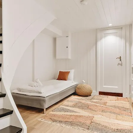 Апартаменти Dinbnb I Unbeatable View I 40 Sqm Terrace I High Standard *